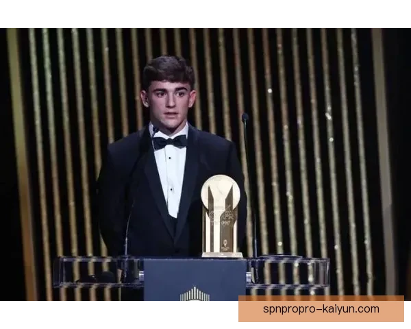 加维国家队首秀表现值得关注，展现出良好潜力与技术能力