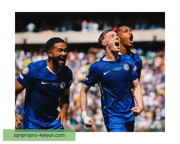德布劳内与切尔西的离别历程引发球迷持续关注与讨论